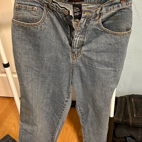SOLD 5 or lady’s jeans - Picture 4 of 16